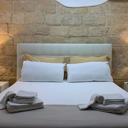 Ferrante D'Aragona Rooms Lecce Bagian luar foto
