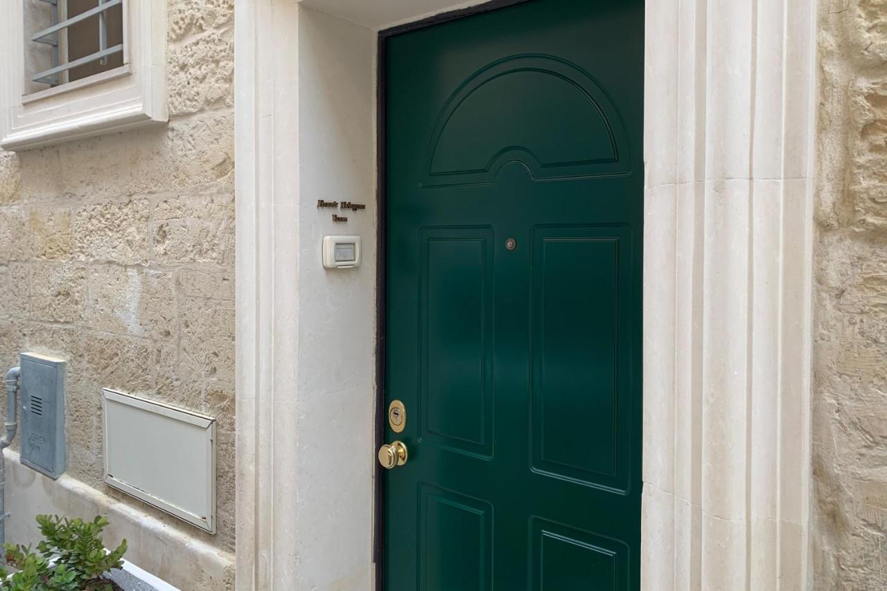 Ferrante D'Aragona Rooms Lecce Bagian luar foto